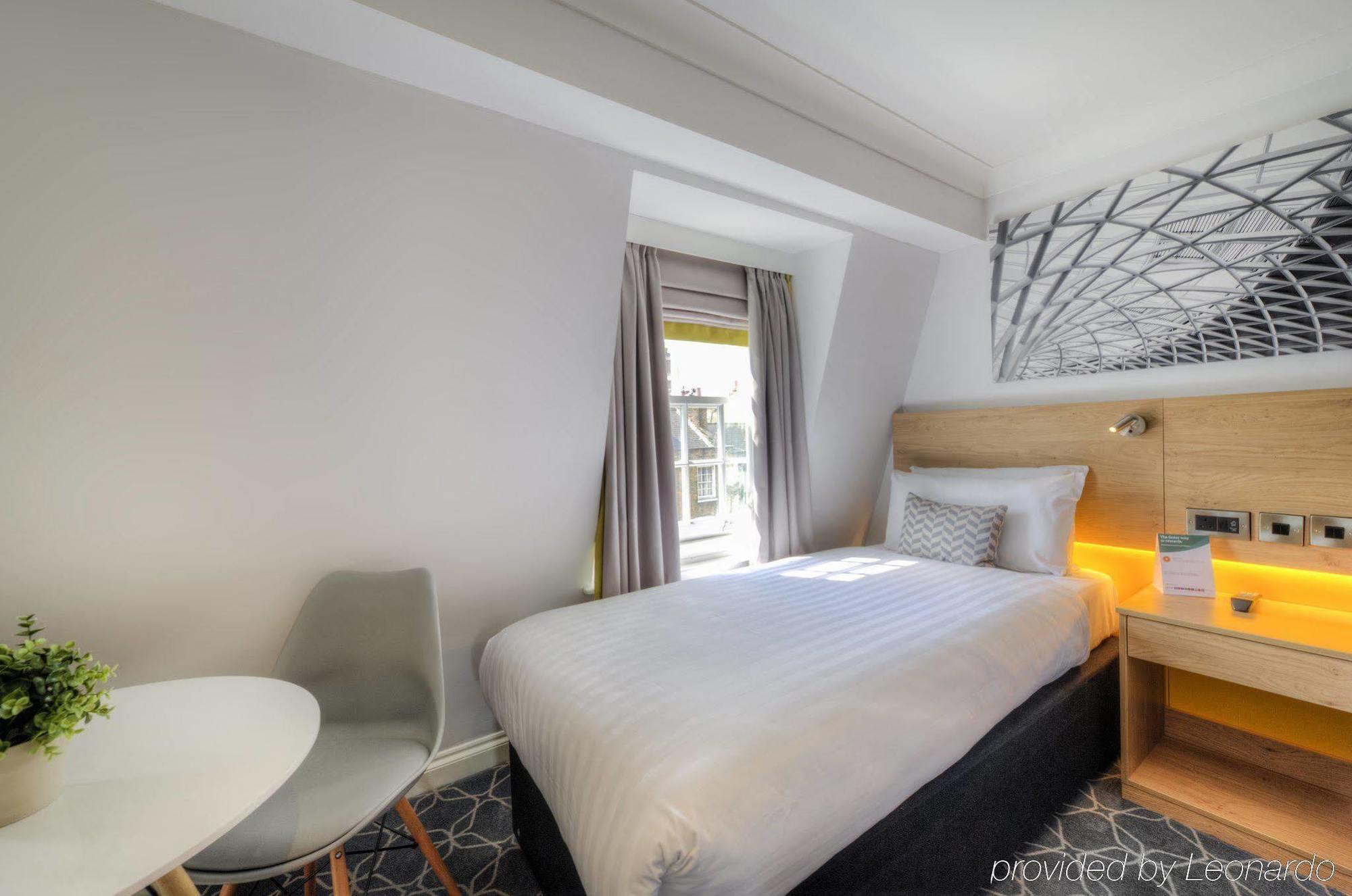 Comfort Inn & Suites Kings Cross St. Pancras London Exterior photo